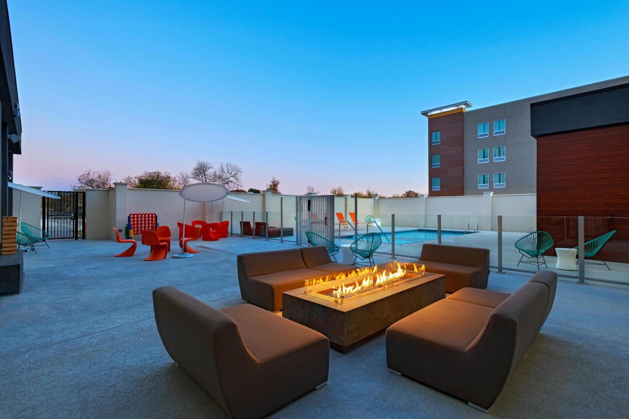 Aloft Waco Downtown Ξενοδοχείο Εξωτερικό φωτογραφία